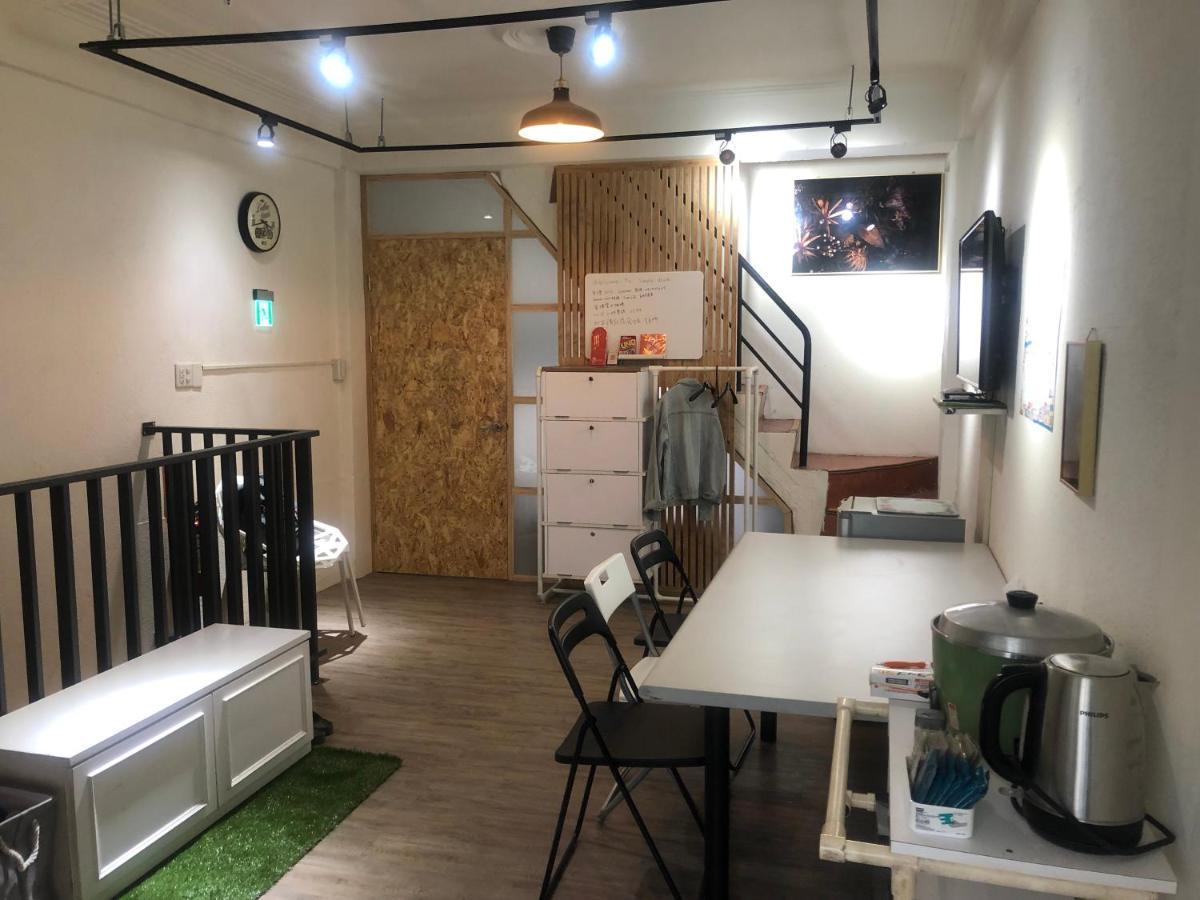 Simple Walk Guest House 小公寓 Tainan Exterior foto